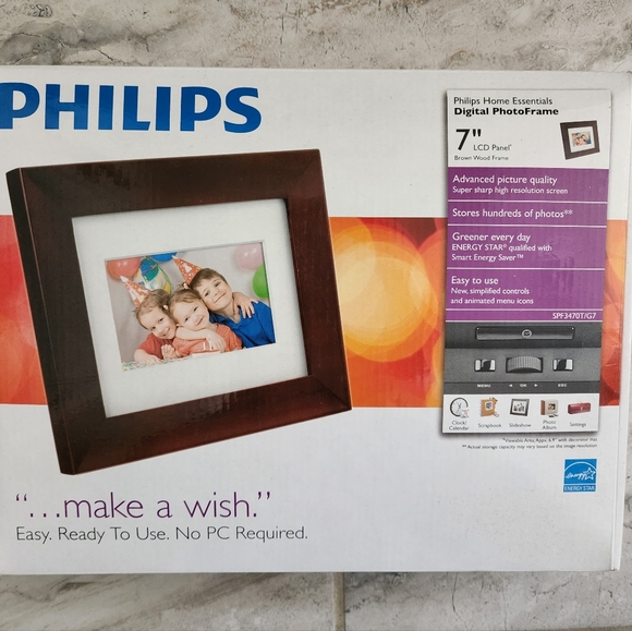 PHILIPS Digital Photoframe - Home Essentials 7" LCD Panel NWOT - Picture 1 of 4